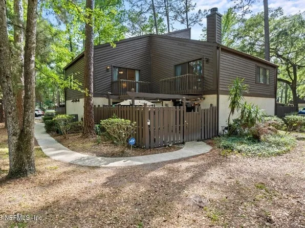 10373 Big Tree Cir E, Jacksonville, FL 32257