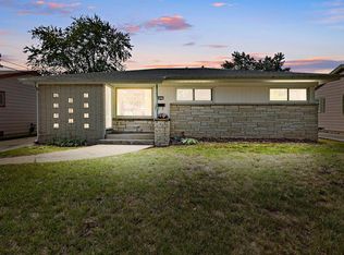 8611 W Arden Pl, Milwaukee, WI 53225