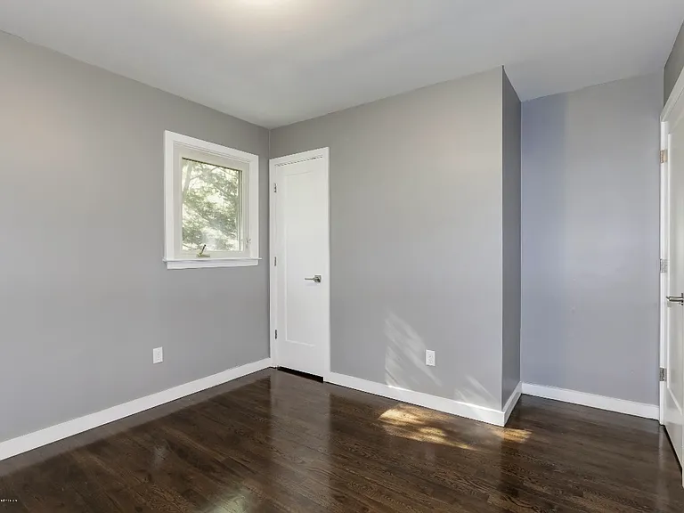687 Northstream Dr — Photo 13