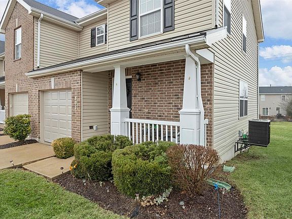 3rd image of 807 Country Field Dr