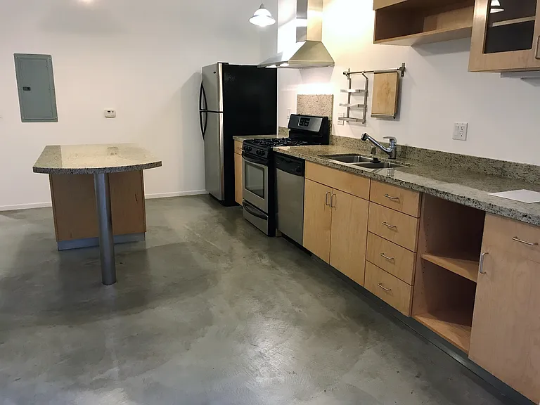 713 N Hudson Ave #104 — Photo 2