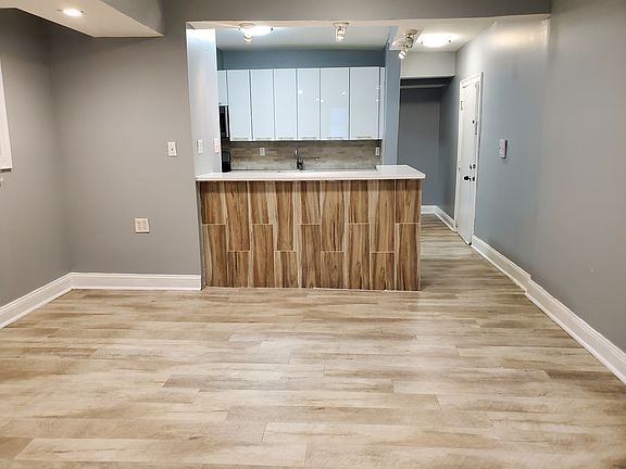 3rd image of 130 Corbin Ave #B1e