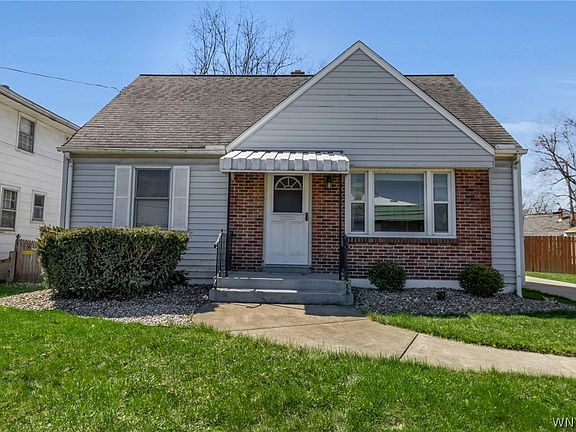 2nd image of 3006 Eggert Rd