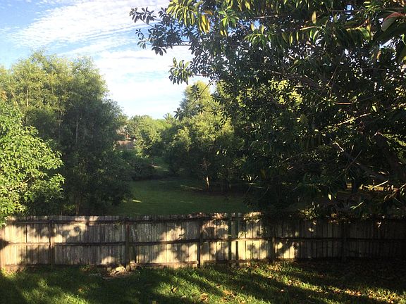 4th image of 537 NW 51st Avenue W