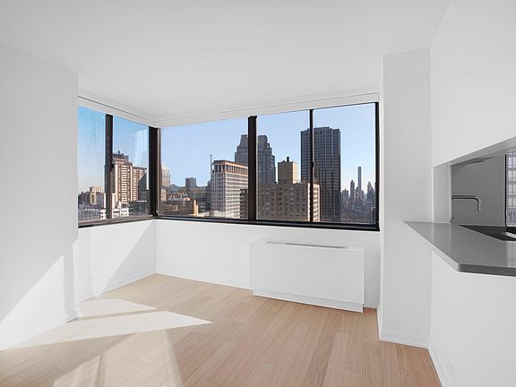 4th image of 124 W 60th St APT 28M