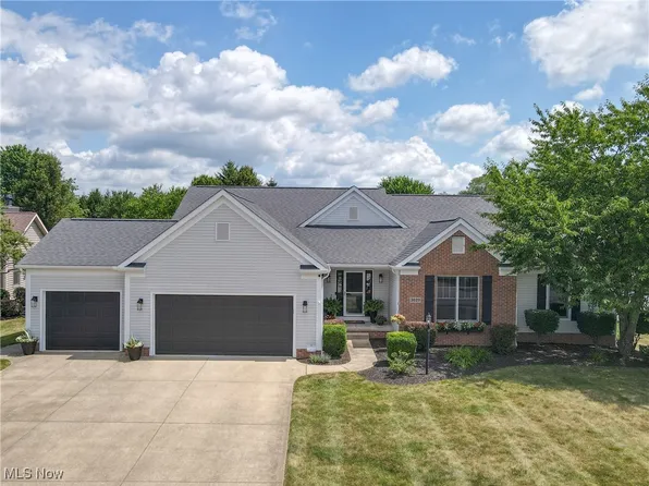 3629 Shepherd St NW, North Canton, OH 44720