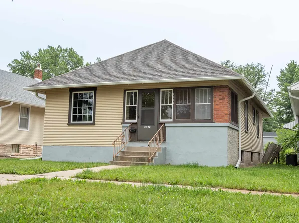 1807 W 4th St, Hastings, NE 68901