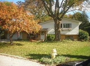 120 Carolin Ct, Perrysburg, OH 43551