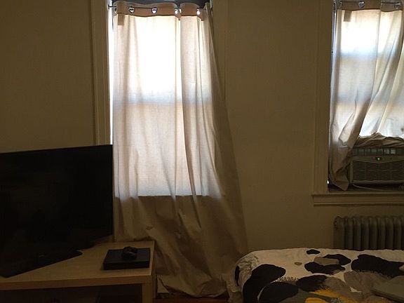 5th image of 3067 33rd St APT 4B