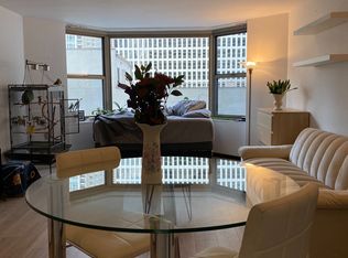 535 N Michigan Ave APT 614, Chicago, IL 60611