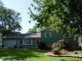 4301 Blauvelt Rd, Grand Island, NE 68803