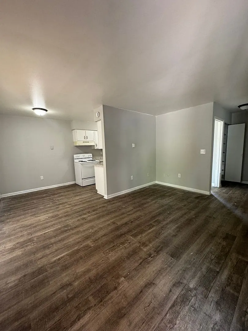 6645 Wolf Creek Pike — Photo 2