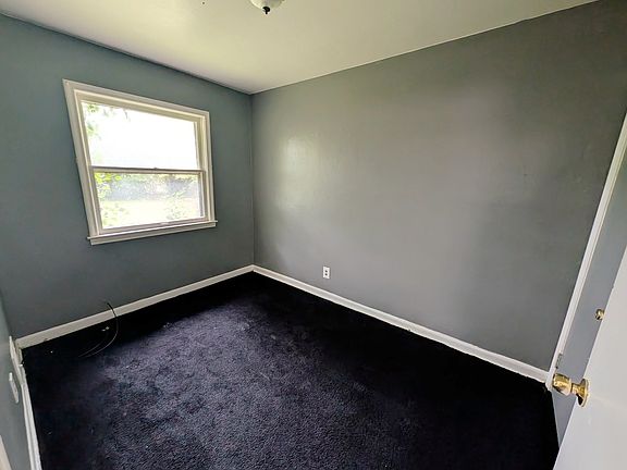 5th image of 3017 Menominee Ave