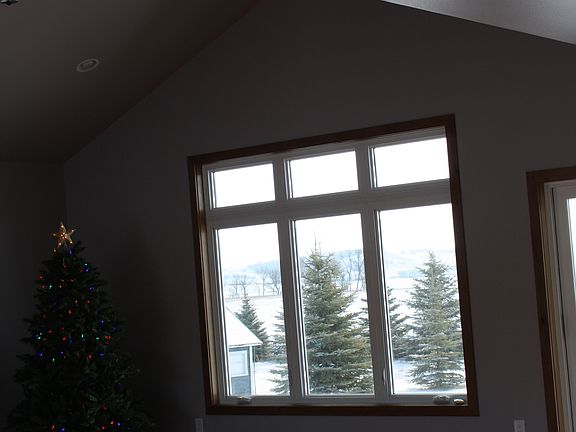 Great room w vaulted ceiling