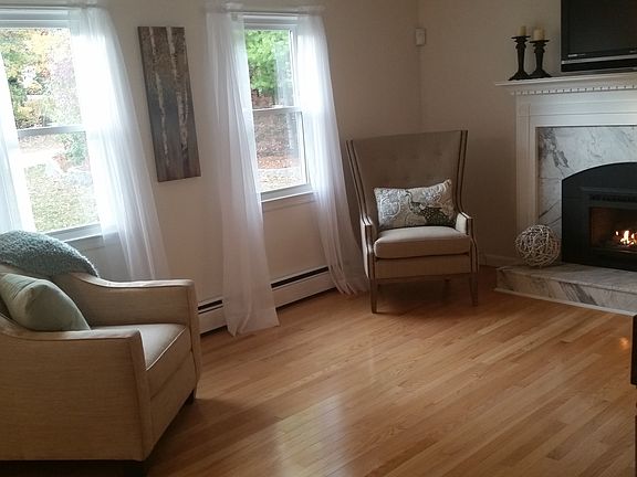 5th image of 31 Beechwood Dr.