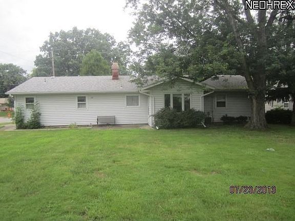 4th image of 172 Whitman Blvd
