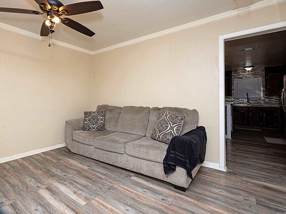5th image of 7811 Pat Ln