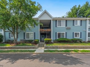 12 Norwich Pl #12, Somerset, NJ 08873