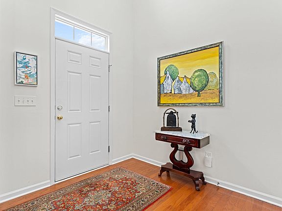 2nd image of 28 Everleigh Ct
