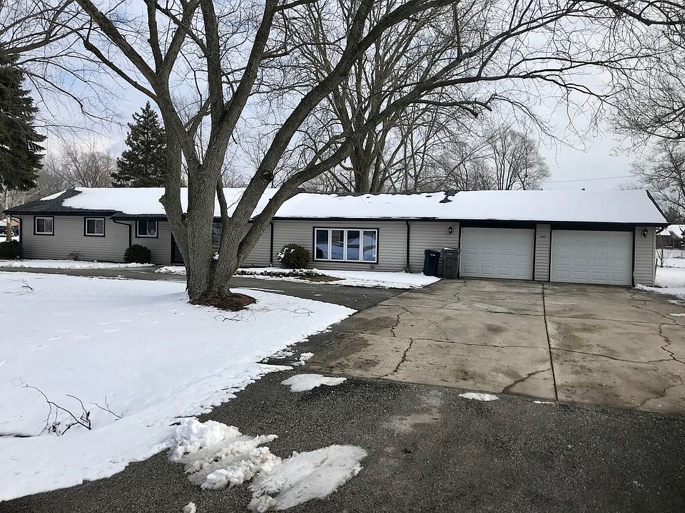 1st image of 16401 89th Ave