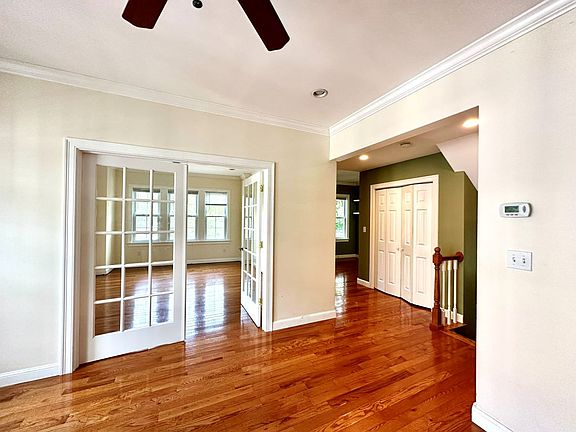 3rd image of 222 Winchester St #2