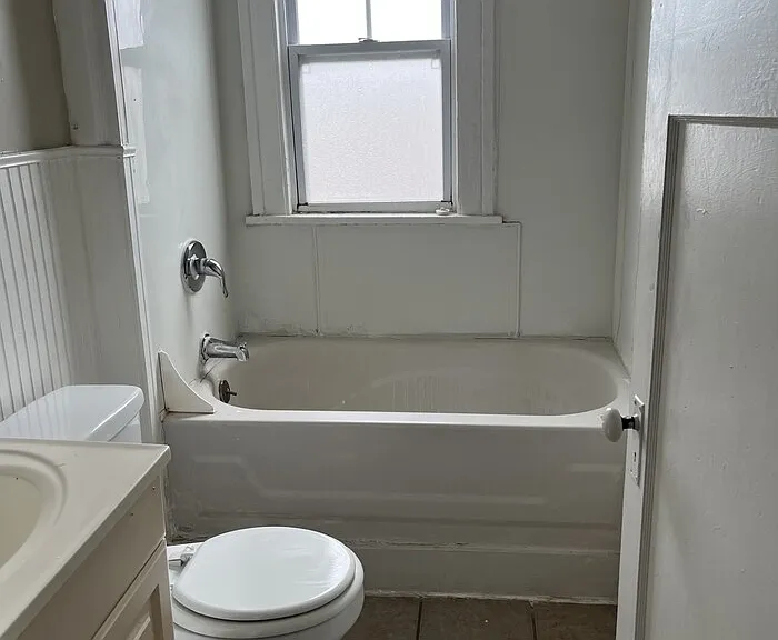 1980 W 89th St #E8 — Photo 3