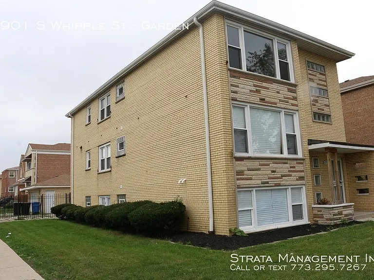 7906 S Whipple St #1 — Photo 11