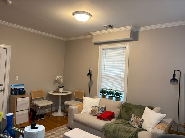 23 Saint Lukes Rd #9