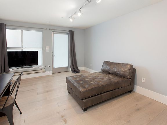 4th image of 250 Clara St Unit 4