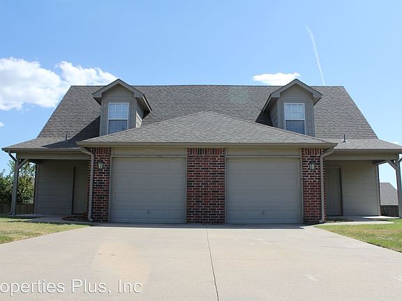 2nd image of 2917 Creekside Dr