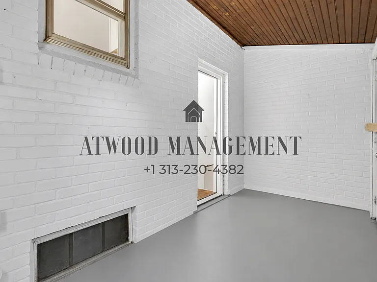 15752 Rutherford St — Photo 12