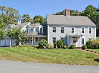 11 Baileys Cir, Duxbury, MA 02332