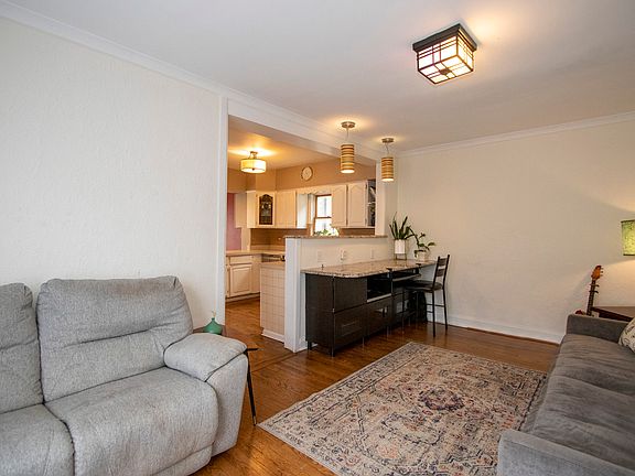 5th image of 1032 S Taylor Ave
