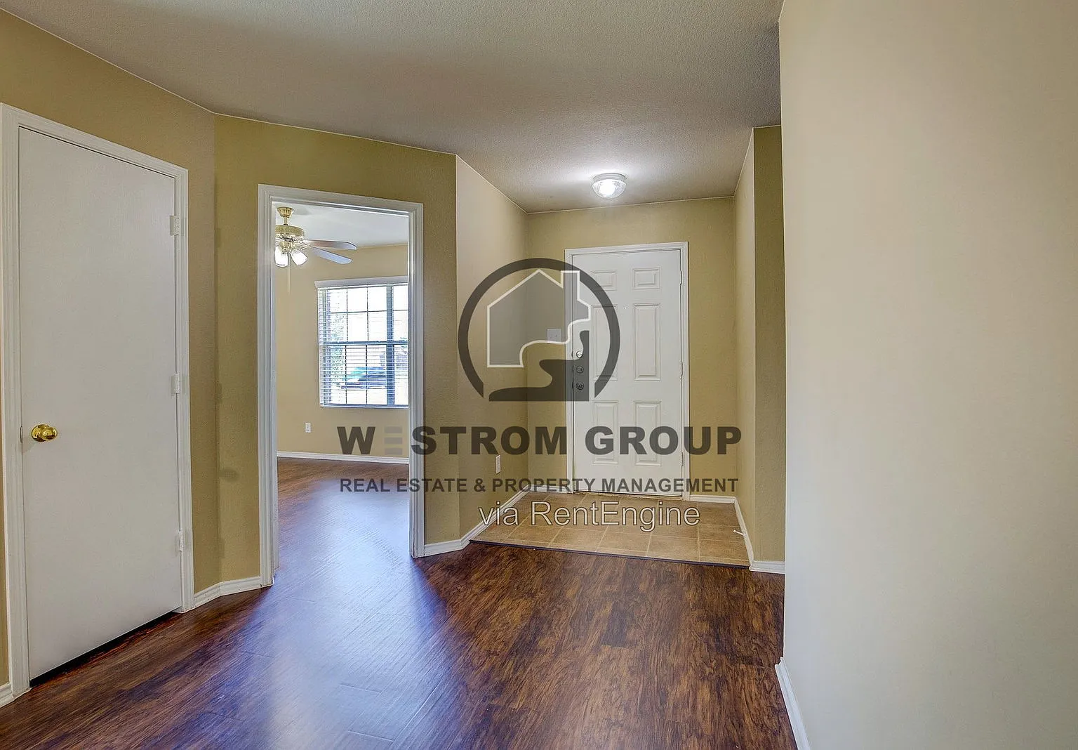 3 bed, 2.0 bath, 1720 sqft, $2,245 — Photo 4