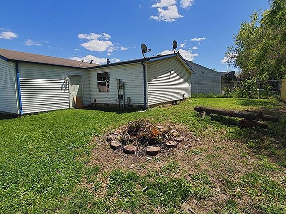 Spacious Backyard