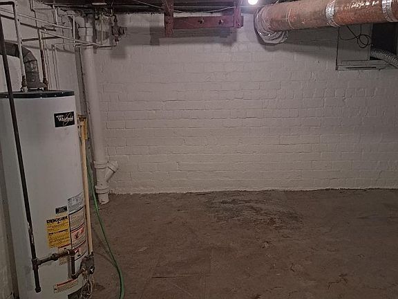 4th image of 452 Wyandotte Ave #454