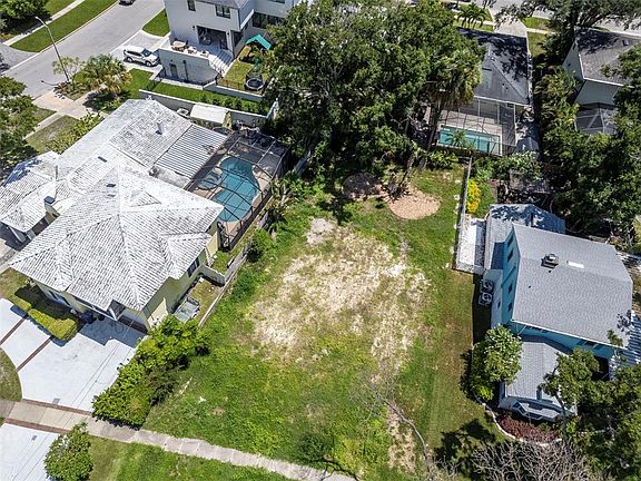 4th image of 641 GENEVA PLACE LOT 12