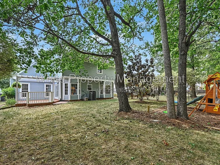 9201 Hanworth Trace Dr — Photo 23