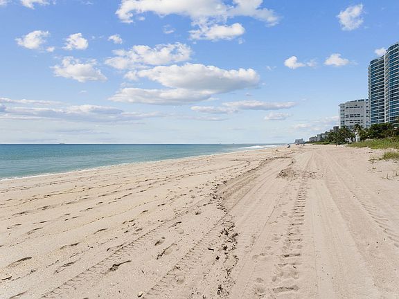 3rd image of 1470 S Ocean Blvd APT 501