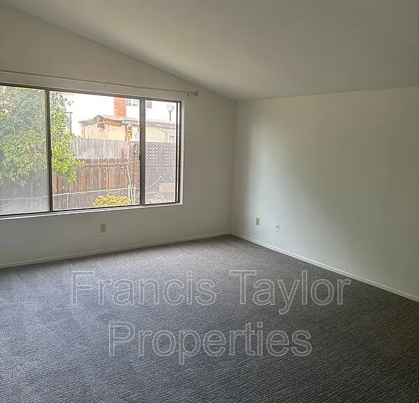 954 Cornwell Ct — Photo 16