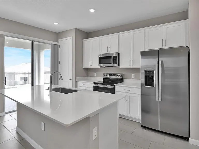 830 Ballantyne Dr — Photo 5
