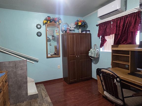 5th image of 245 E Cedar Street