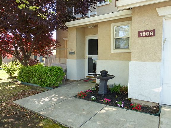 2nd image of 1909 Harvest Ct