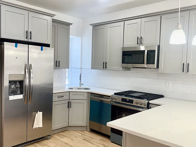 212 N 9th St #2 — Photo 3