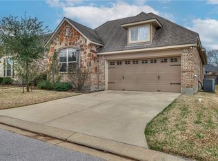 1722 Twin Pond Cir, College Station, TX 77845