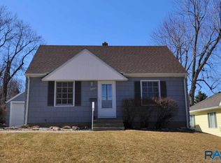 2005 S Willow Ave, Sioux Falls, SD 57105