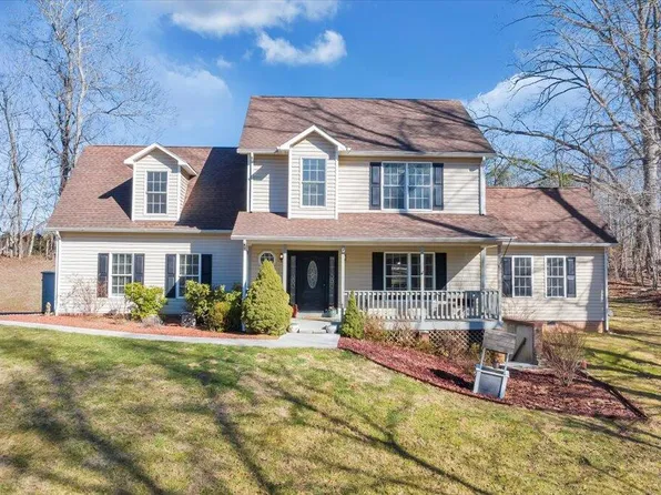 168 Stone Coal Rd, Troutville, VA 24175