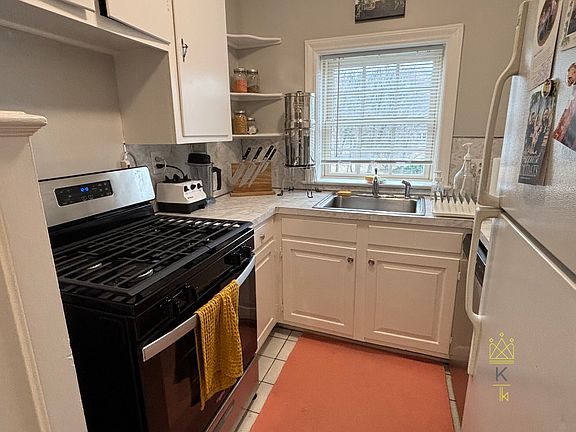 5th image of 312 Washington St Unit 5