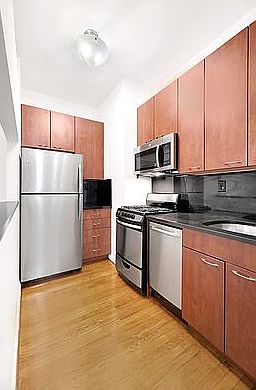 1st image of 121 Madison Ave APT 6D