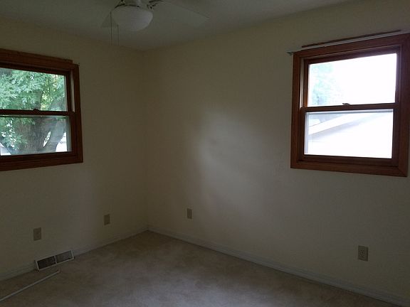 5th image of 701 NW Beechwood St